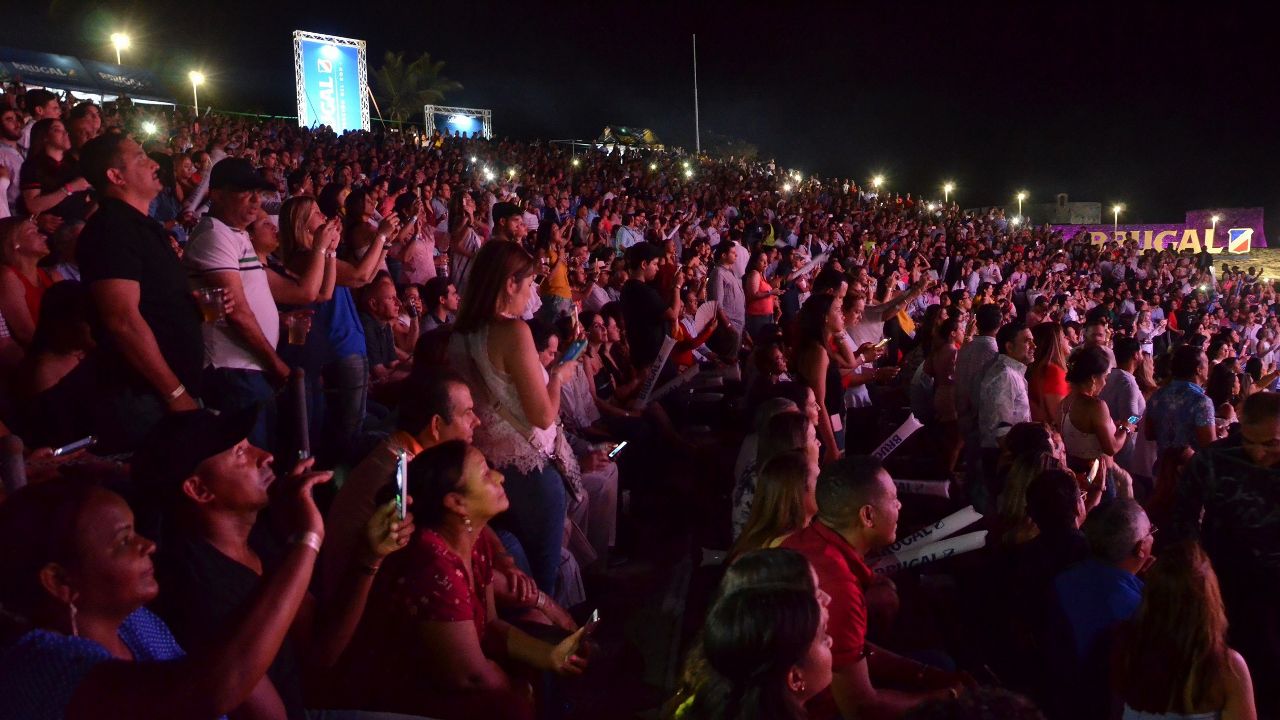 El anfiteatro de Puerto Plata estuvo lleno a capacidad durante la presentación de Juanes.