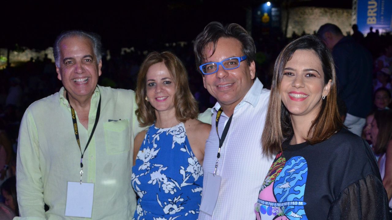 Rafael Silverio, María Isabel Cáceres de Silverio, Paul Brugal y Cibeles González de Brugal.