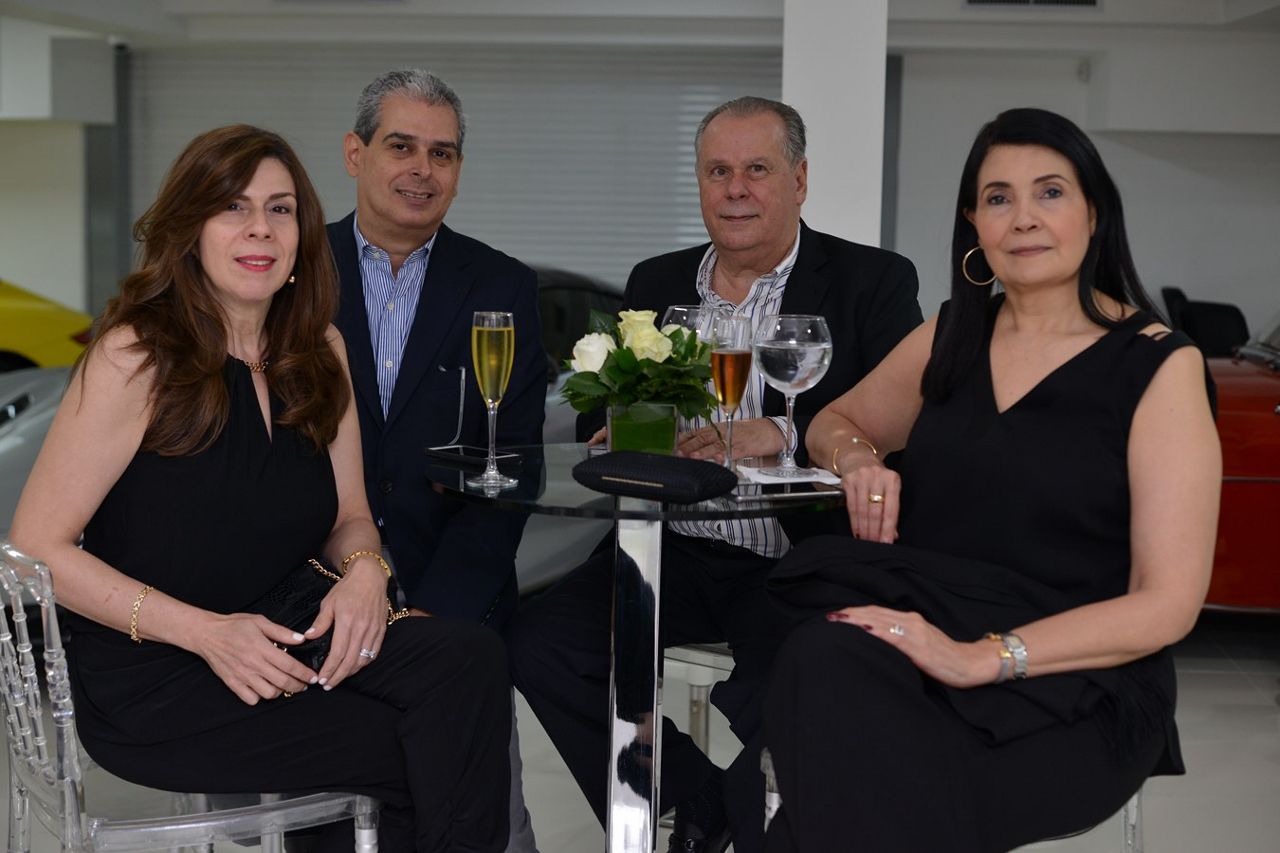 Fanny Calderón de Elias, Radames Elias, José Fernández Fadul y Rosalía de Fernández. 