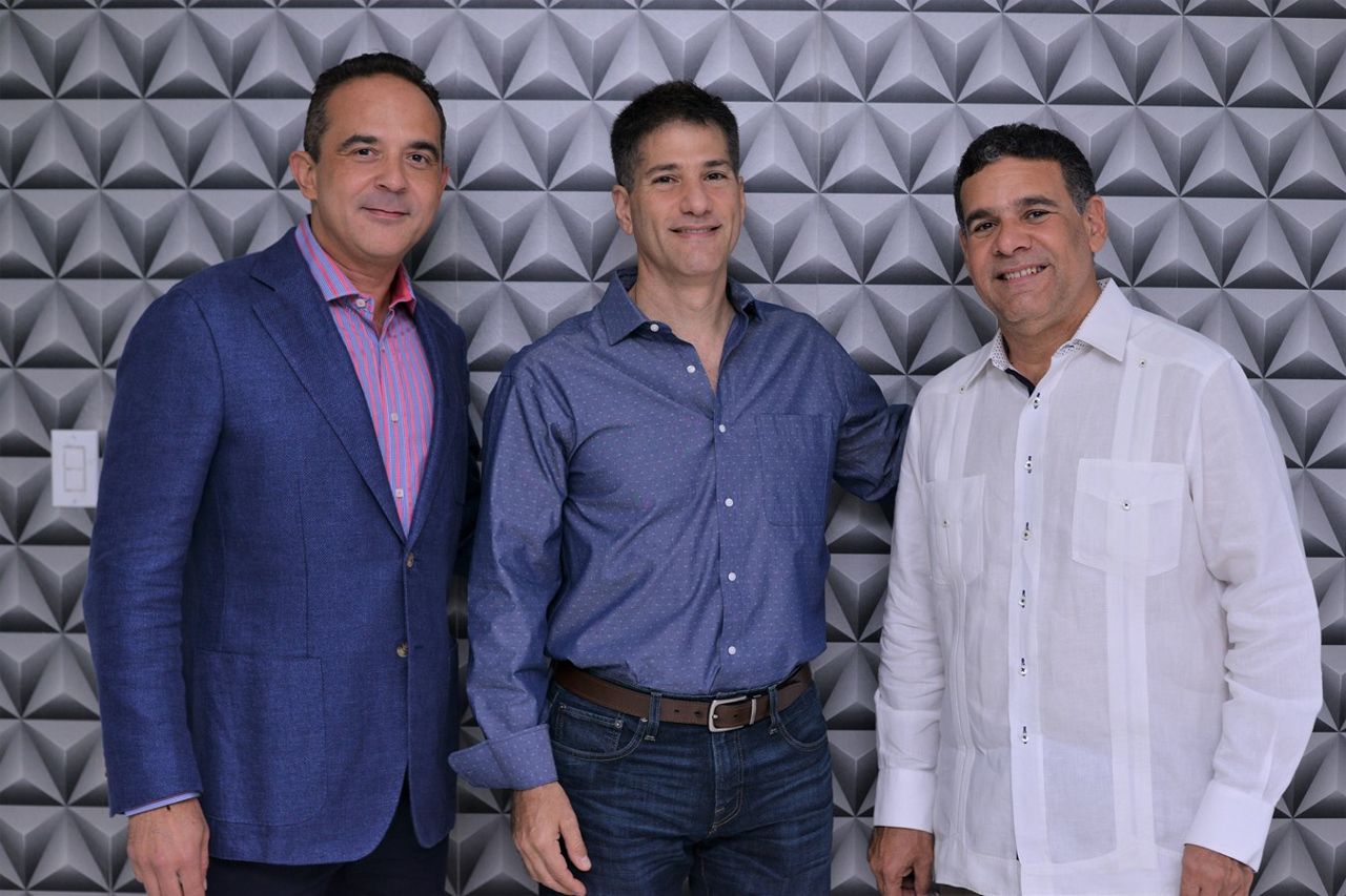 Javier Felix, Jorge Musa y Elvis Calderón.