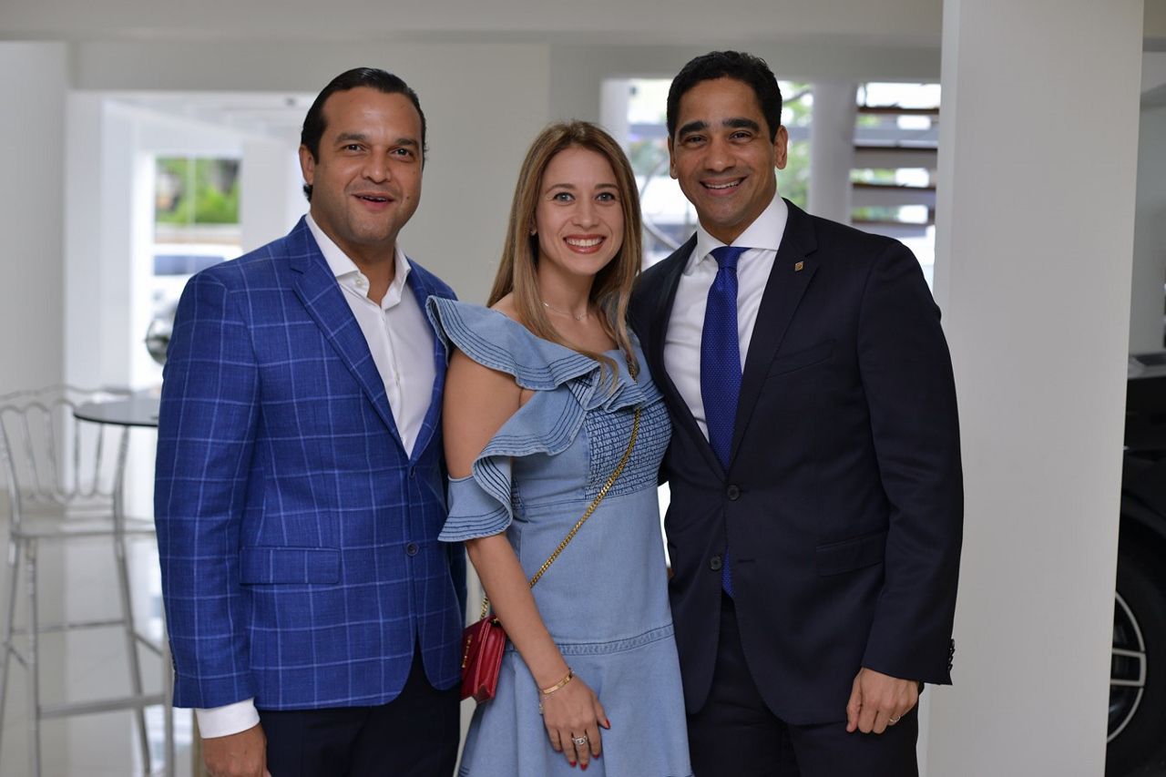 Jose Almonte, Hildabel de Baldera y Edward Baldera.