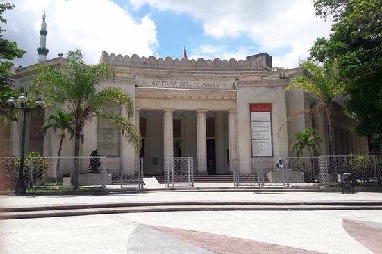 El Museo de Bellas Artes de Caracas es el museo de artes plásticas más antiguo y uno de los más importantes de Venezuela. Está ubicado en la Plaza de los Museos entre el Parque Los Caobos y en el sector conocido como Bellas Artes, administrativamente hace parte de la Parroquia San Agustín en el Municipio Libertador.

Su fundación data de 1918. Las dos estructuras que albergan al museo fueron diseñadas por el arquitecto Carlos Raúl Villanueva. En este espacio la Cinemateca Nacional dispone de una sala de exhibición.