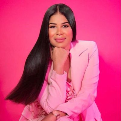 Fundadora de Hair Plus, una marca de productos de belleza orgánica que ha conquistado el mercado nacional e internacional.
Ramos fue reconocida recientemente por la revista PEOPLE EN ESPAÑOL como una de las mujeres hispanas “más poderosas” del 2022 por “haber llegado a la cina de su misión con sacrificio y preparación”.

La idea de crear este producto surgió luego de un accidente que la dejó sumida en una depresión pero que también le ha llevado a posicionarse en el mercado como empresaria. 
