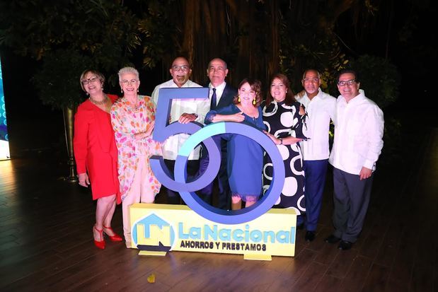 Pasados y presentes ejecutivos de La Nacional.
