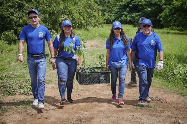 CEPM realiza la primera jornada de siembra “cero emisiones” para el rescate de especies en extinción