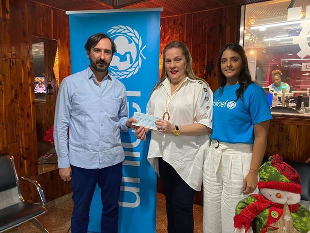 CEF Santo Domingo apoya a UNICEF.