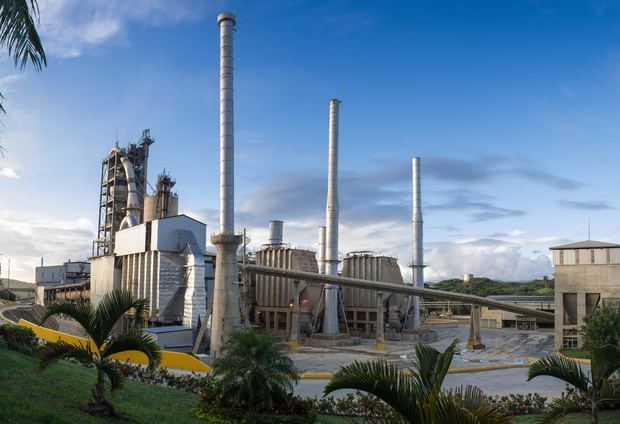 Foto de archivo de la planta de Cementos Cibao.