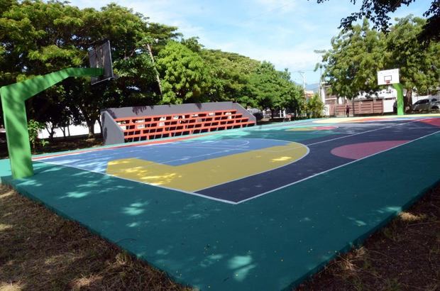 Vista de la cancha remozada.