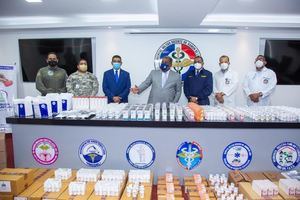 Cuerpos castrenses reciben cerca de RD$ 15 MM en donación de medicamentos a través del Gabinete Social