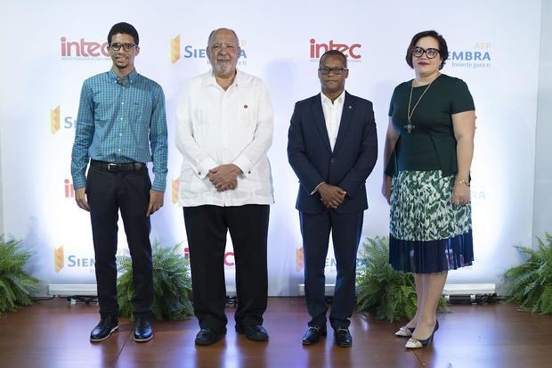 Miguel Ángel Hernández Lora, Julio Sánchez, José Manuel Reynoso y Aliett Ortega.