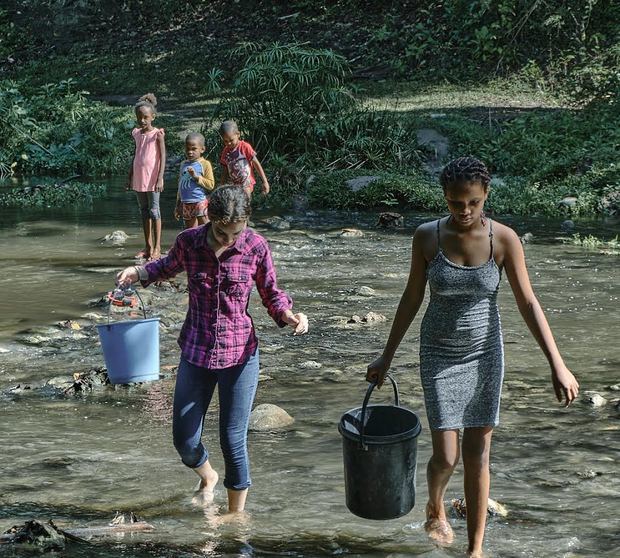 Escena del corto “De Niña a Niña”- Save the Children. 