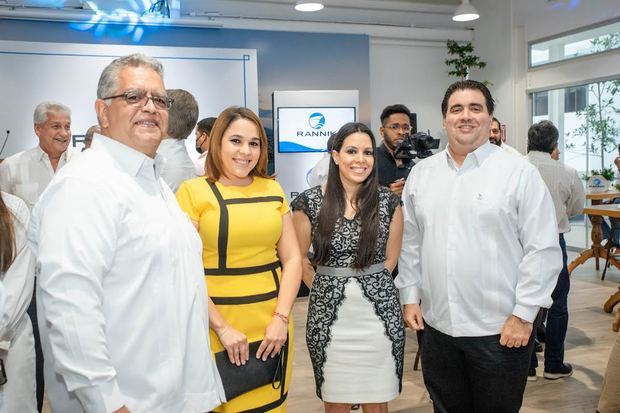 Jason Amiama, Karen Rivera, Linnette Leger y Luis Félix.