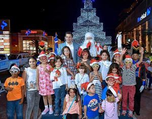 A lcaldía del DN da la bienvenida a la Navidad con encendido de Á rbol en la capital