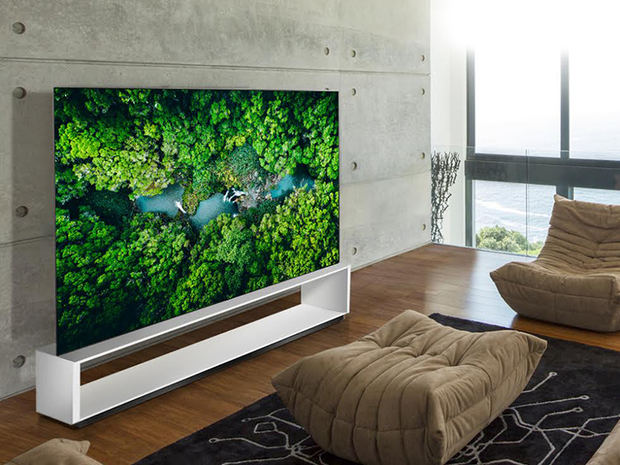 LG Signature Oled 8k TV.