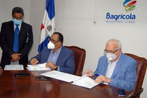 Conacoop, Bagrí­cola e Idecoop prestarán $650 M. a cooperativas agropecuarias y de producción