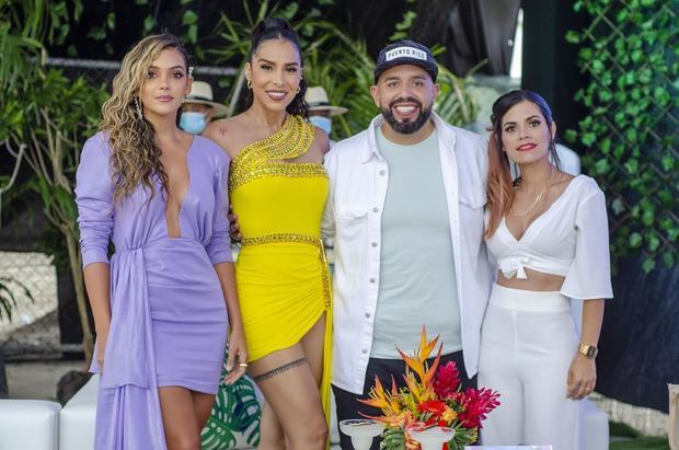 María Laura Quintero, Jessica Pereira , Molusco y Claudia Morales.