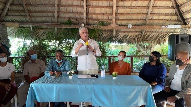 Miguel Vargas inicia recorrido nacional en El Seibo
