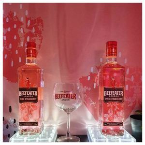 Set de Botellas Beefeater Pink.