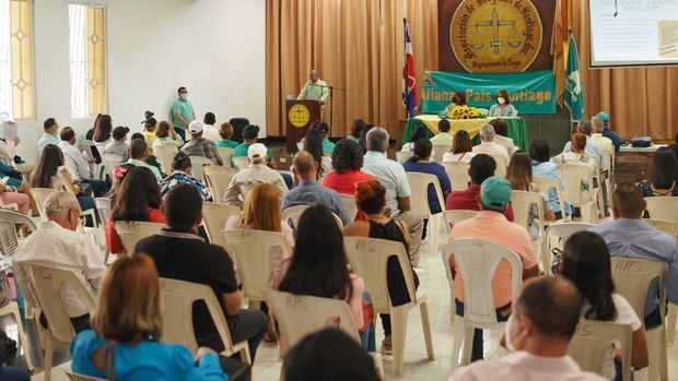 Encuentro organizado en la ciudad de Santiago por el equipo provincial de AlPaís.