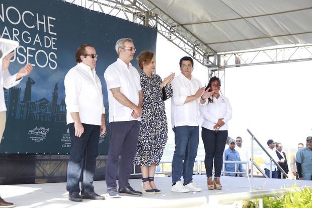 José Paliza, Luis Abinader, Milagros Germán, David Collado y Sole Fermín.