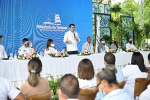 Turismo invierte más de 51 millones de pesos en diversas obras en Miches