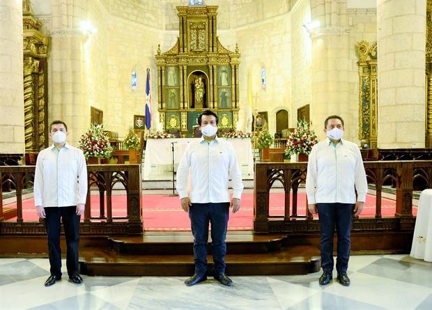 Ubaldo Dedios, Arturo Marroquín, Mario Medina.