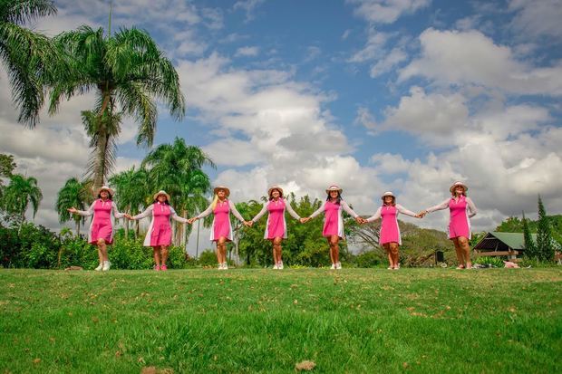 Directiva Pink Golf Tour Dr. Juana Peña, Karen Cuevas, Margarita Pardo, Elizabeth Pérez,  Franchesca Páez, Lissette De los Santos y Fanny Fernández.