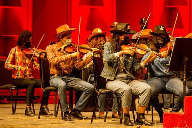 Orquesta Sinfónica del Teatro Nacional presenta 