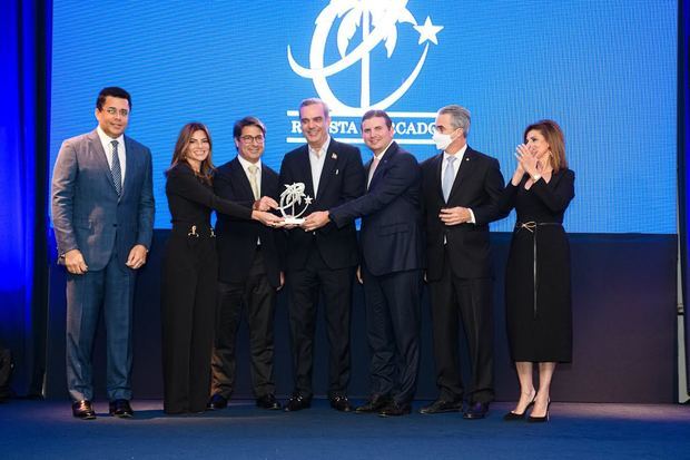 David Collado, Paola Rainieri de Diaz, Rafael Blanco Tejeda, Luis Abinader, Andrés Marranzini, René Grullón, y Patricia De Moya.