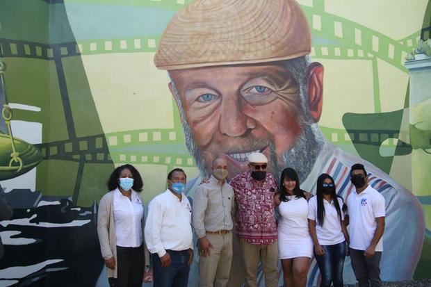 Un mural para el duende: homenaje a Freddy Ginebra.