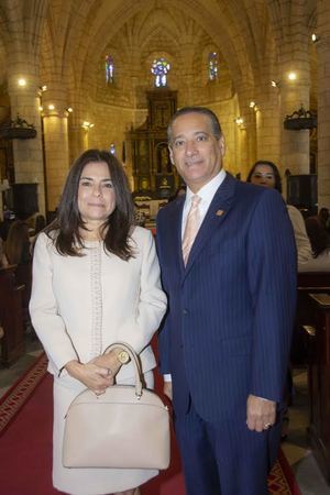 Rebeca Meléndez y Rienzi Pared Pérez.