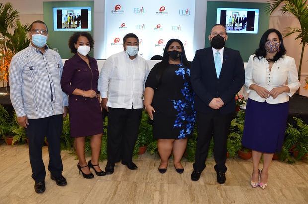 Ramón Chávez, Blanca Gonzalez, Mario Lara, Rita Perez, Omar Rivera y Elizabet Gutiérrez.