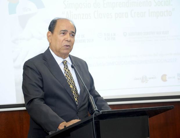Pedro Eduardo Gutiérrez, director de Gabinete del MESCyT, dijo que su institución trabaja en una educación superior de calidad.

