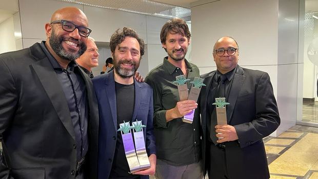 Rubén Peralta Rigaud, Federico Eibuszyc, Eulyses Porras y Omar de la Cruz, en la gala del festival. 