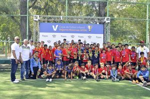 Seguros BanReservas entrega la V Copa de Fútbol Infantil