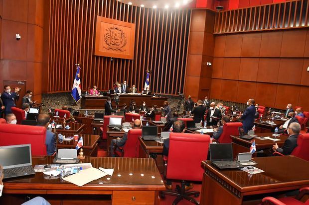 El Senado de la República aprobó este miércoles en única lectura la resolución que autoriza al presidente de la República, Luis Abinader Corona, de prorrogar  el Estado de emergencia.