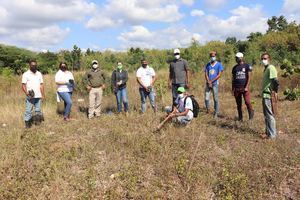 SM Junto a EcoRed y Jardí­n Botánico realizan jornada de reforestación de Roblillo