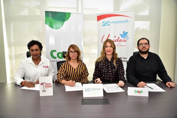 Maribel Pérez, Alexandra Abreu, María Ferreiro y Rafael Mejía.