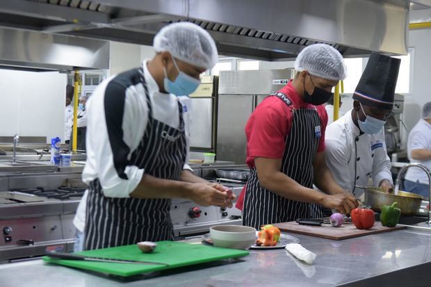 Participantes de la “Cocina Creativa” en la región Este.