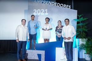 Reconocen 7 emprendedores con el Premio Pepí­n Corripio