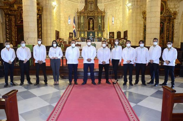 Ejecutivos de Industrias San Miguel.