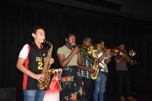 Ministerio de Educación inicia entrega de instrumentos musicales a estudiantes de la Modalidad en Artes
 