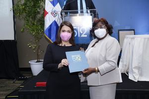 Instituto 512 certifica a 259 líderes del sistema educativo dominicano en Liderazgo y Gestión