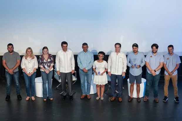 Reconocen 7 emprendedores con el Premio Pepí­n Corripio
