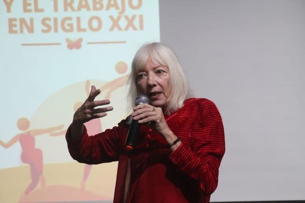 Conferencia “La Danza y el Trabajo en el Siglo XXI”, impartida por la coreógrafa argentina Marta Binetti.

 