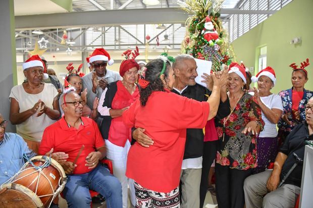 Aguinaldo Navideño, Centro CJB.