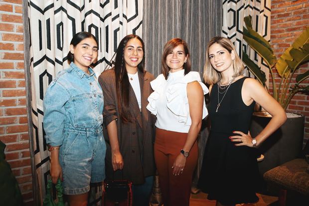 Nicole Betances, Yazmín Yeara, Carla Chalas y Nicole Rizik.