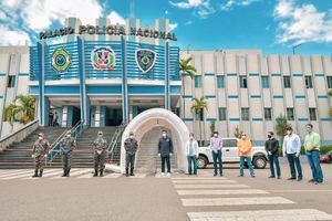 David Collado instala túnel sanitizante en Palacio de la Policía Nacional