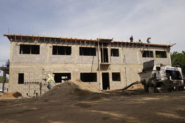 Construcción de nuevas instalaciones de la Dirección Regional Bajo Yaque del Norte y de la Junta de Regantes Fernando Valerio, en Las Matas de Santa Cruz.