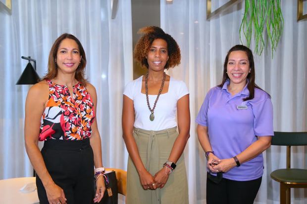 Josefina Pichardo, Arabelle Del Pilar Rosario y Lissette Rosario.